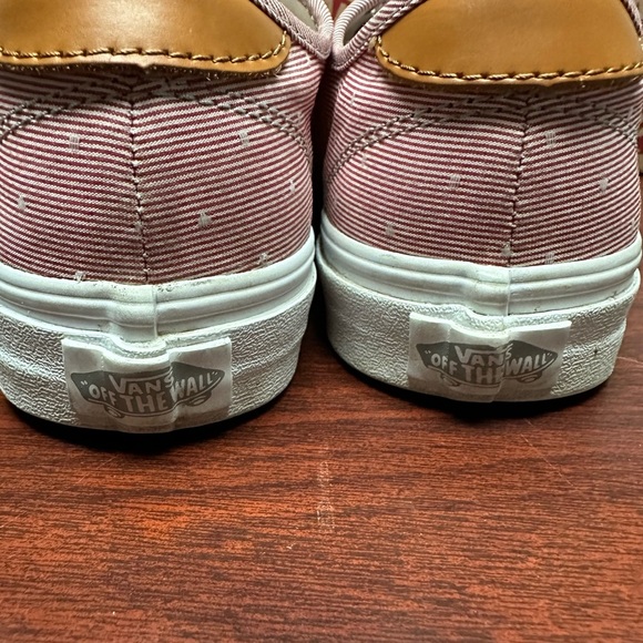 Women’s Vans Camden Deluxe Shoes - Picture 4 of 5